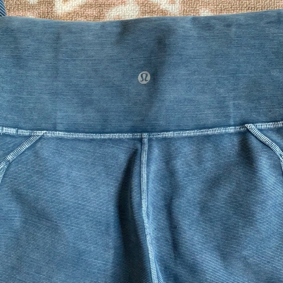 Lululemon Wunder Under HR Tight 28" Rib sz 6 - Picture 9 of 10
